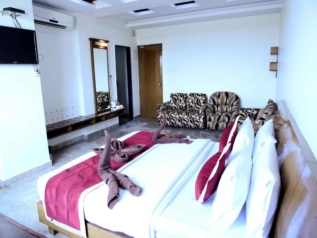 Hotel Sarayu Hassan Exterior foto